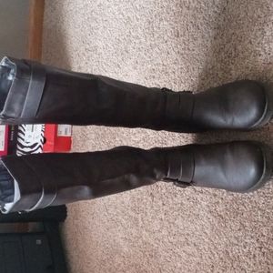 Brown knee high boots, Maurices size 9